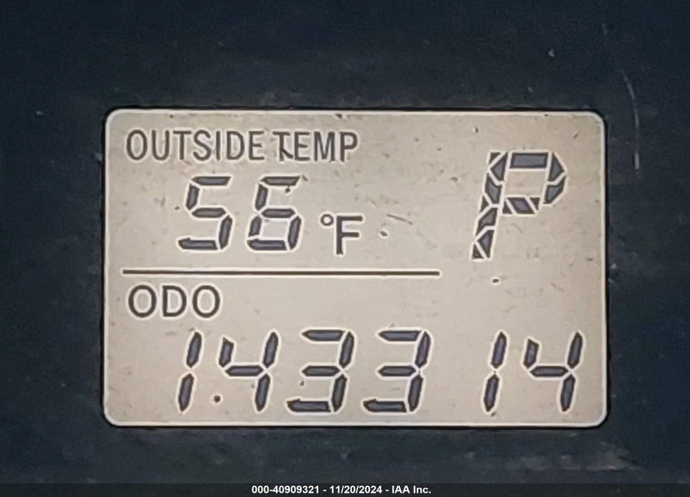 2010 PONTIAC VIBE VIN: 5Y2SP6E07AZ403387