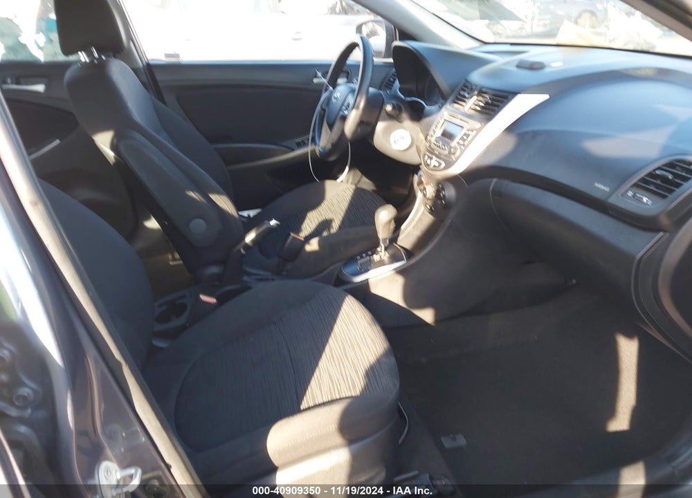 2016 HYUNDAI ACCENT SE VIN: KMHCT5AE5GU275938