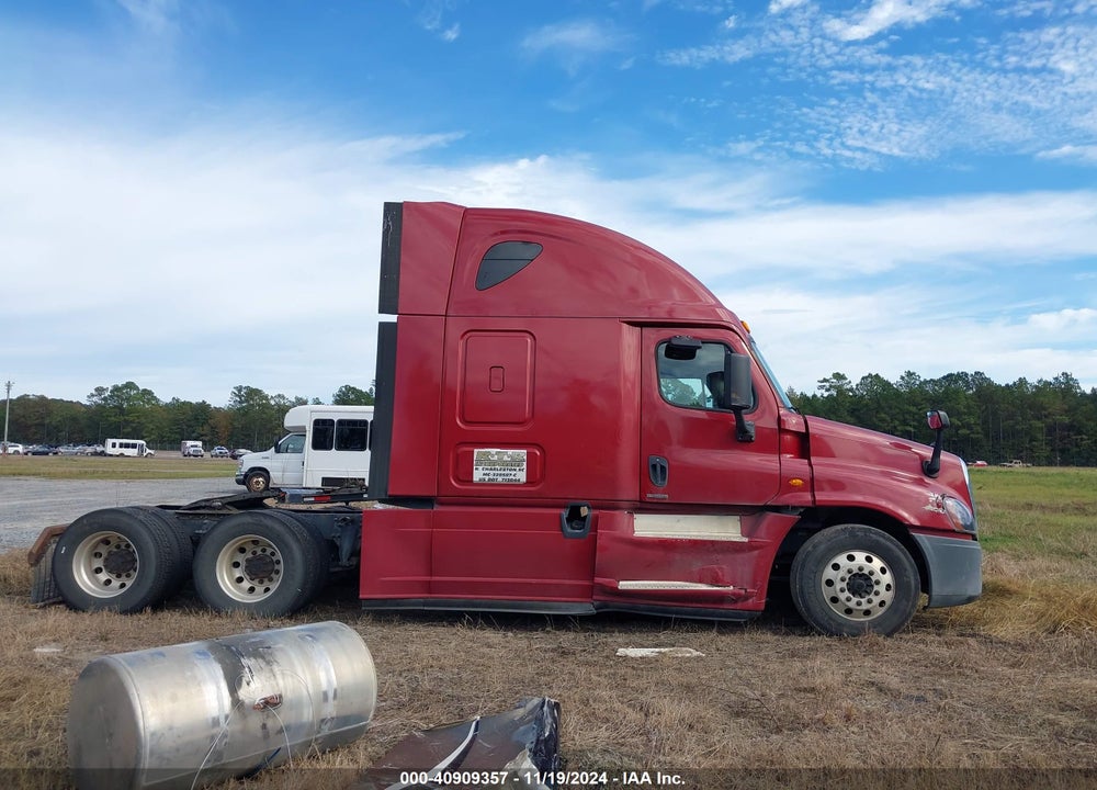 2015 FREIGHTLINER CASCADIA 125 VIN: 3AKJGLD58FSGE1178