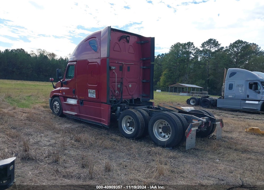 2015 FREIGHTLINER CASCADIA 125 VIN: 3AKJGLD58FSGE1178