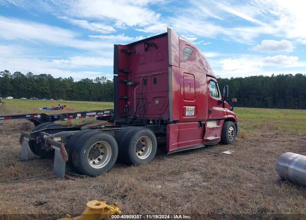 2015 FREIGHTLINER CASCADIA 125 VIN: 3AKJGLD58FSGE1178