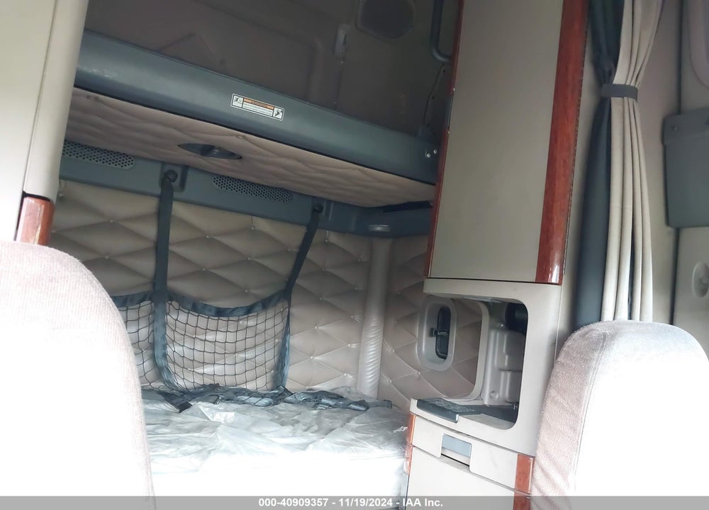 2015 FREIGHTLINER CASCADIA 125 VIN: 3AKJGLD58FSGE1178