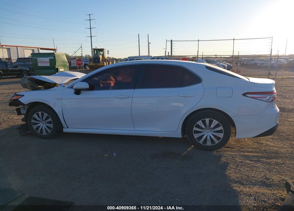 2019 TOYOTA CAMRY L VIN: 4T1B11HK2KU765607