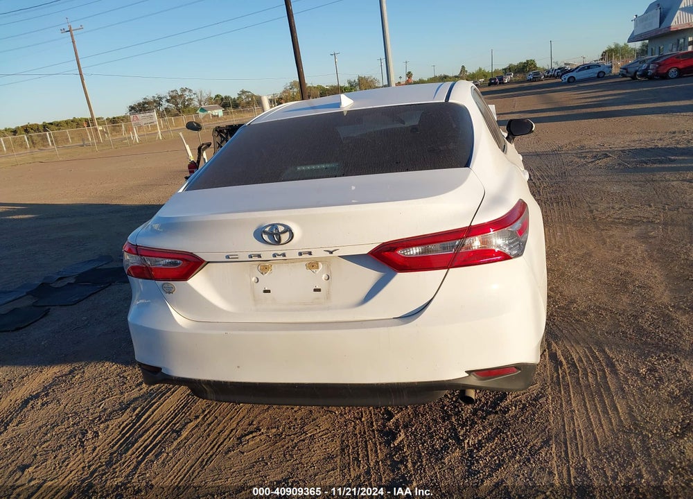 2019 TOYOTA CAMRY L VIN: 4T1B11HK2KU765607
