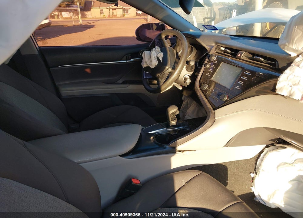 2019 TOYOTA CAMRY L VIN: 4T1B11HK2KU765607