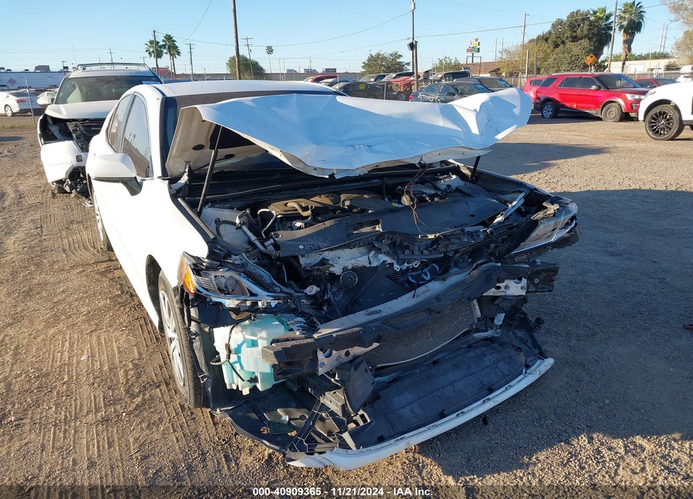 2019 TOYOTA CAMRY L VIN: 4T1B11HK2KU765607