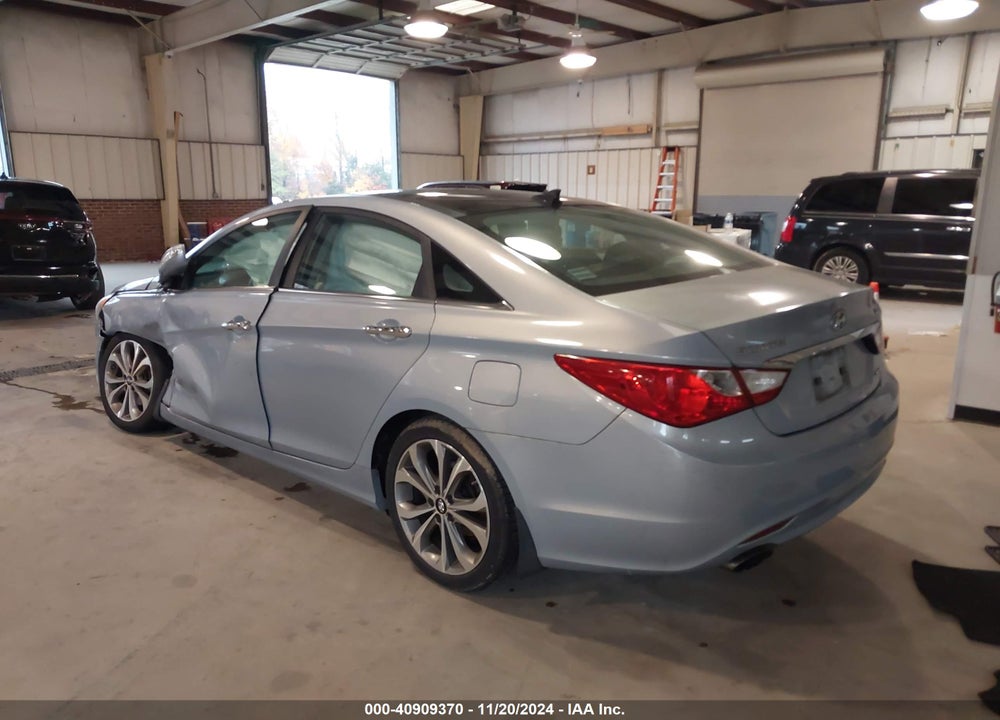 2013 HYUNDAI SONATA VIN: 5NPEC4AB4DH658255