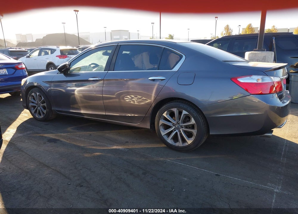 2015 HONDA ACCORD VIN: 1HGCR2F56FA004429
