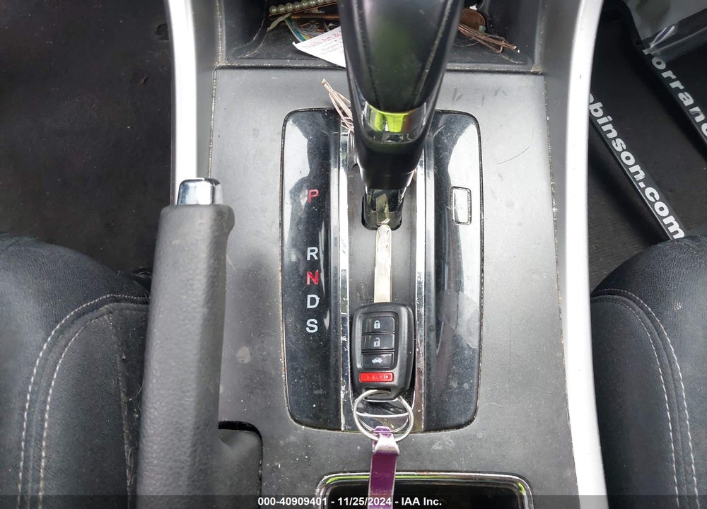 2015 HONDA ACCORD VIN: 1HGCR2F56FA004429