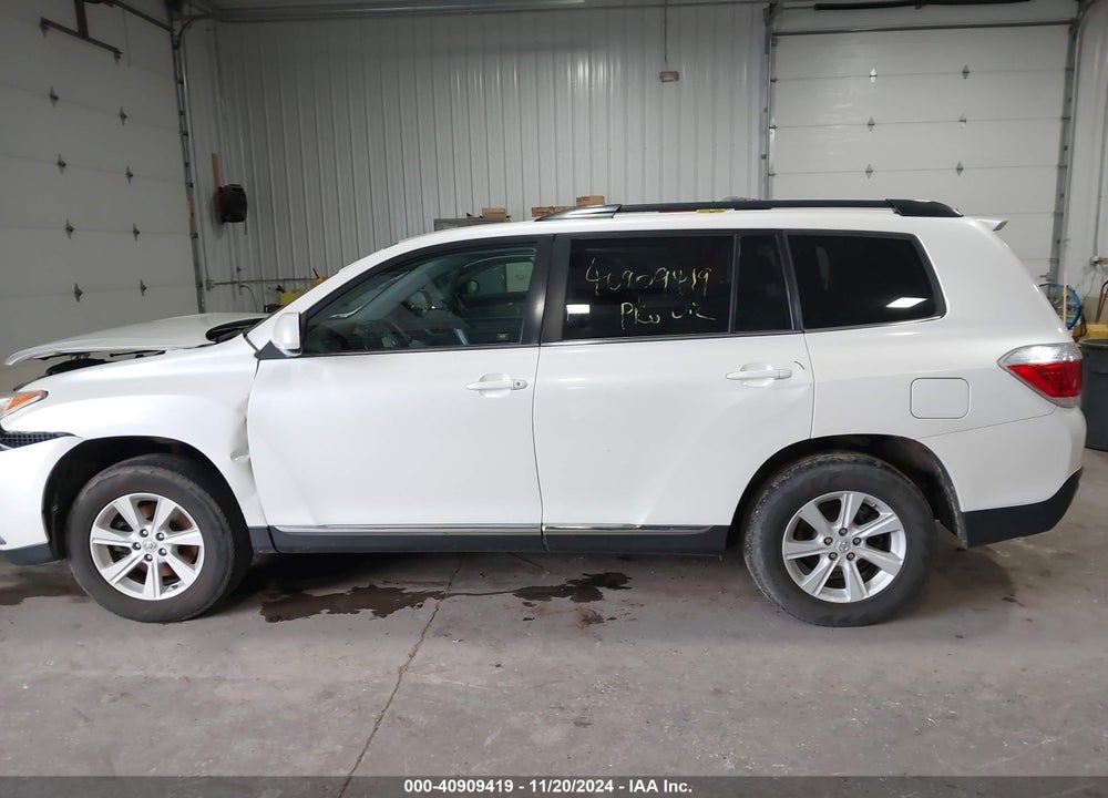 2013 TOYOTA HIGHLANDER SE V6 VIN: 5TDBK3EH9DS185817