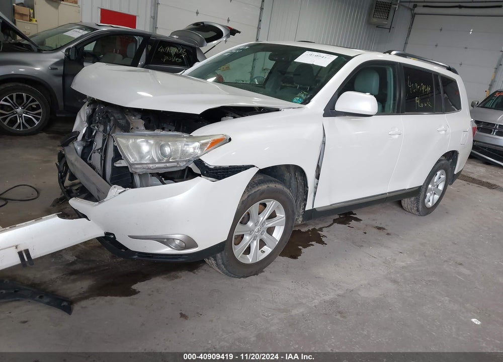 2013 TOYOTA HIGHLANDER SE V6 VIN: 5TDBK3EH9DS185817