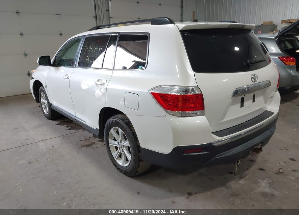 2013 TOYOTA HIGHLANDER SE V6 VIN: 5TDBK3EH9DS185817