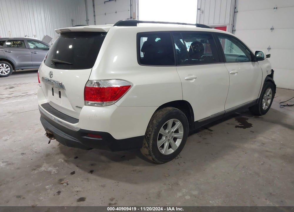 2013 TOYOTA HIGHLANDER SE V6 VIN: 5TDBK3EH9DS185817