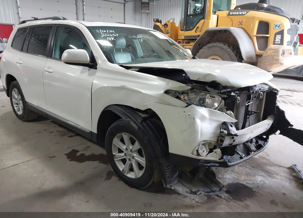 2013 TOYOTA HIGHLANDER SE V6 VIN: 5TDBK3EH9DS185817