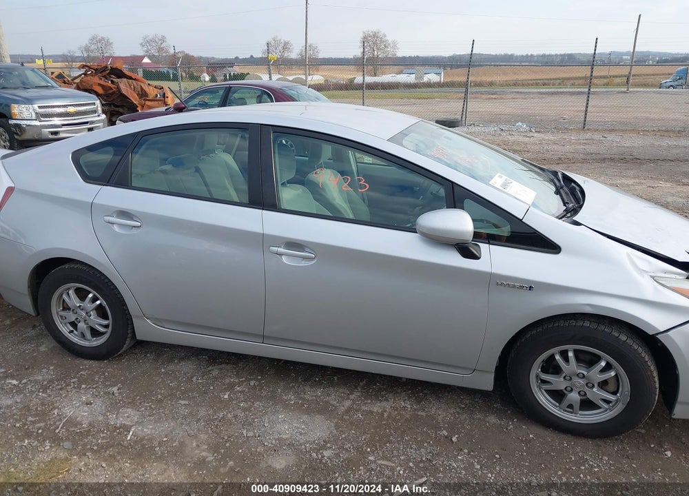 2011 TOYOTA PRIUS THREE VIN: JTDKN3DUXB0300219