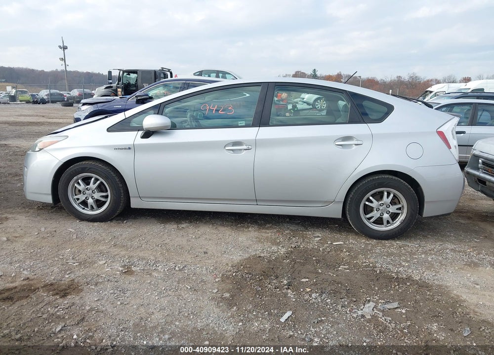 2011 TOYOTA PRIUS THREE VIN: JTDKN3DUXB0300219