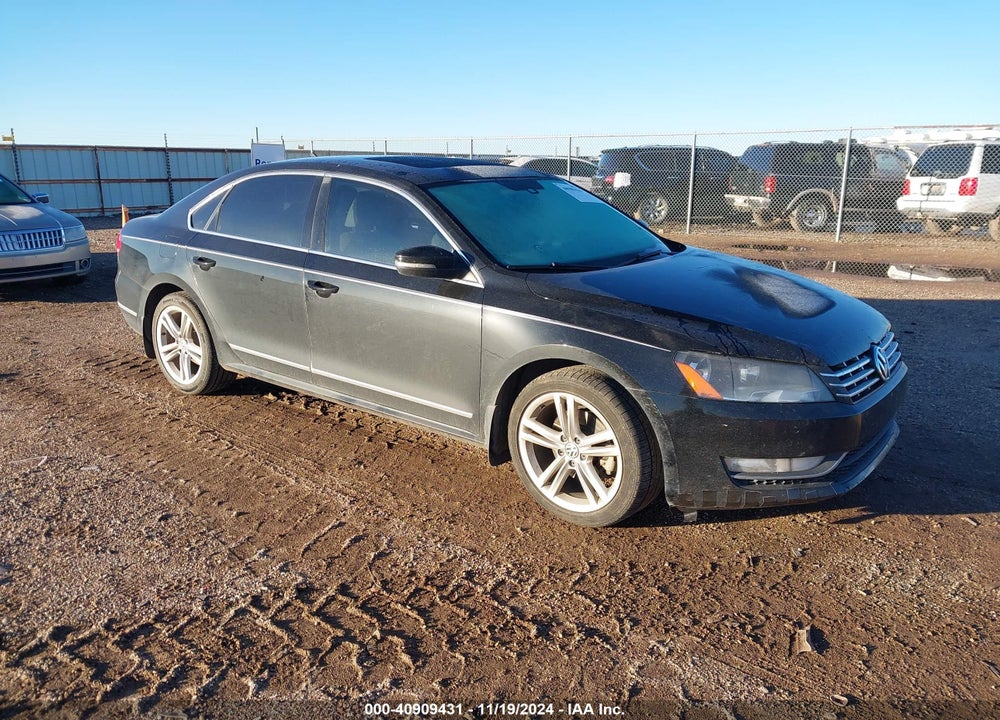 2014 VOLKSWAGEN PASSAT 2.0L TDI SE VIN: 1VWBN7A35EC034823