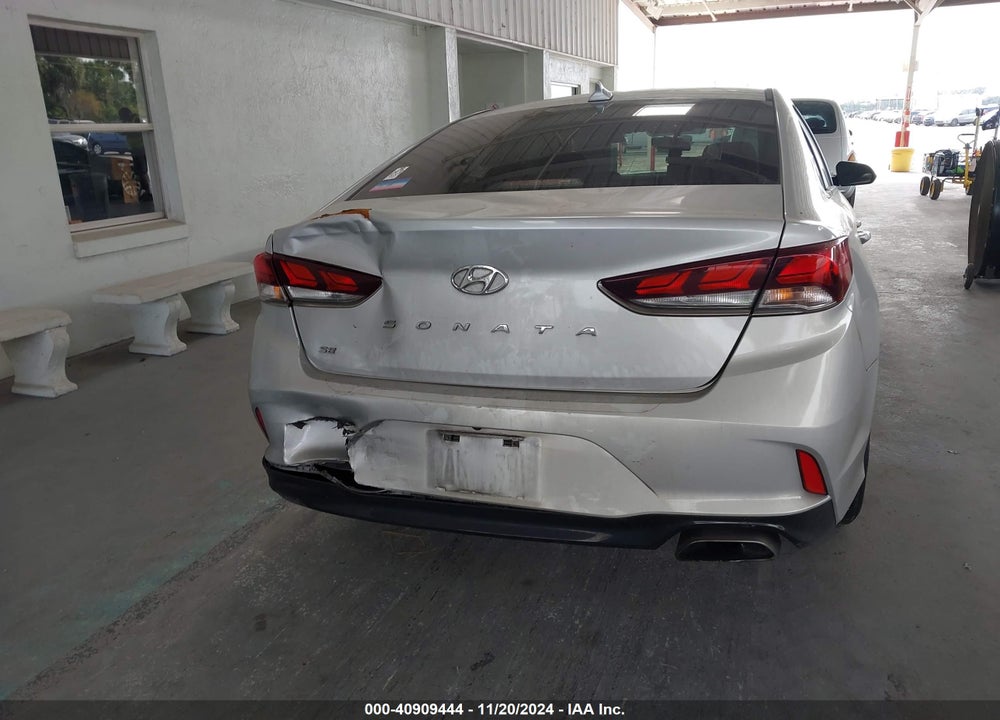 2018 HYUNDAI SONATA VIN: 5NPE24AF1JH618393