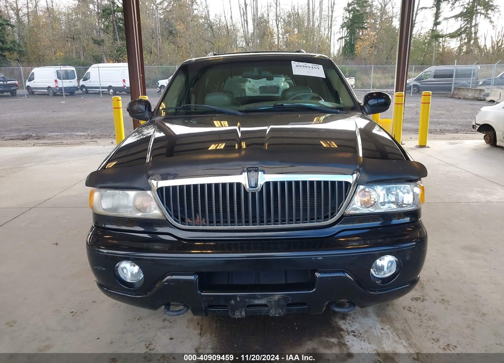 2002 LINCOLN NAVIGATOR VIN: 5LMFU28R32LJ00679