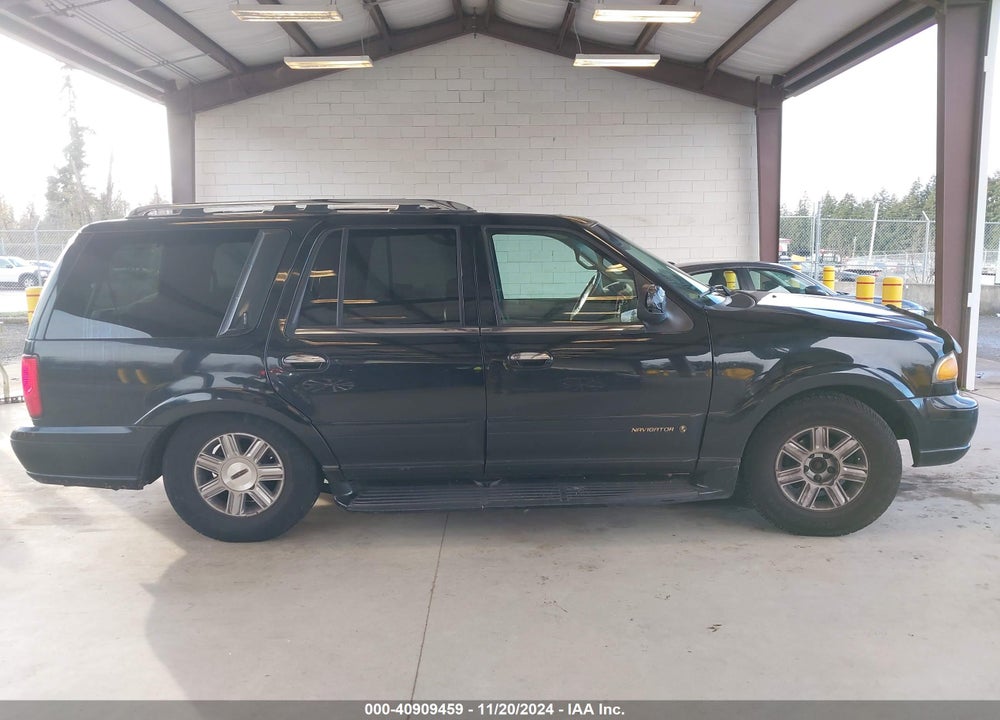 2002 LINCOLN NAVIGATOR VIN: 5LMFU28R32LJ00679