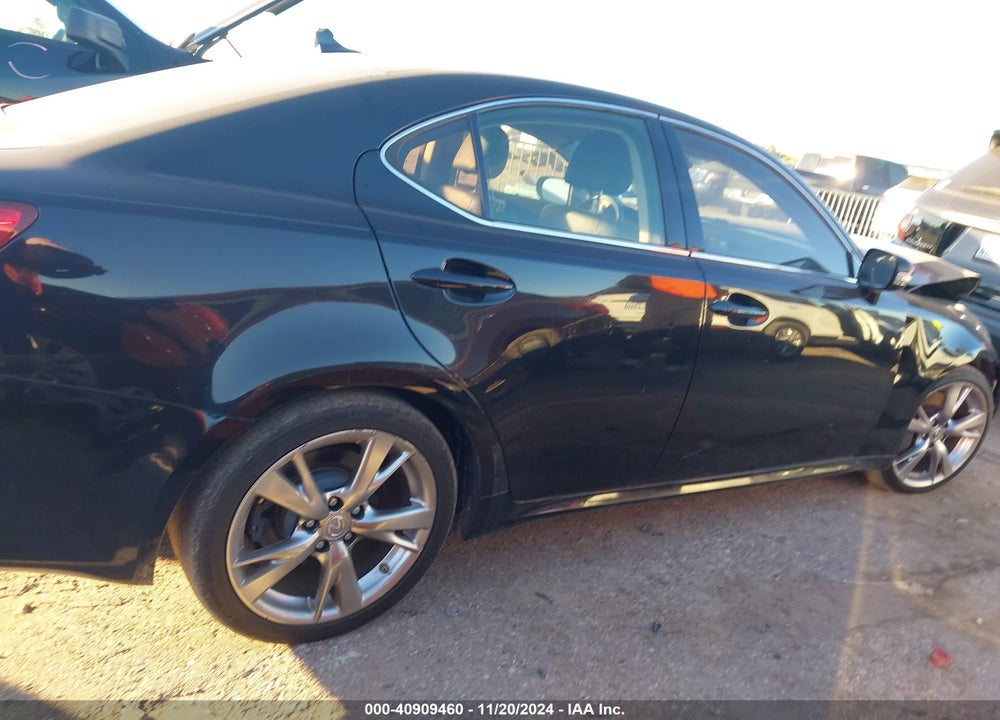 2009 LEXUS IS 350 VIN: JTHBE262995022818