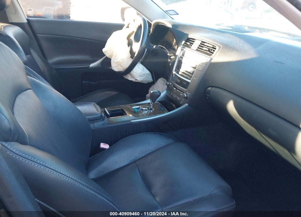 2009 LEXUS IS 350 VIN: JTHBE262995022818