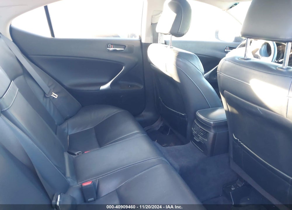 2009 LEXUS IS 350 VIN: JTHBE262995022818