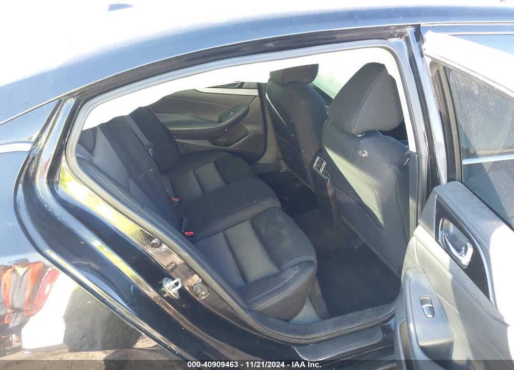 2017 NISSAN MAXIMA 3.5 S VIN: 1N4AA6APXHC436824