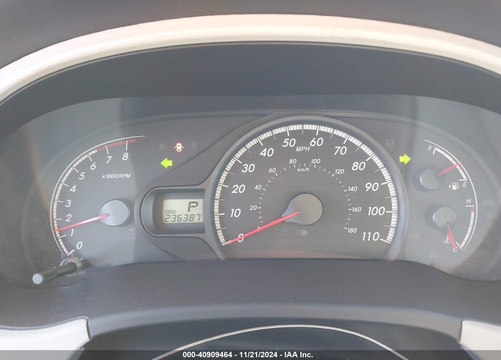 2014 TOYOTA SIENNA LE V6 8 PASSENGER VIN: 5TDKK3DC9ES464627