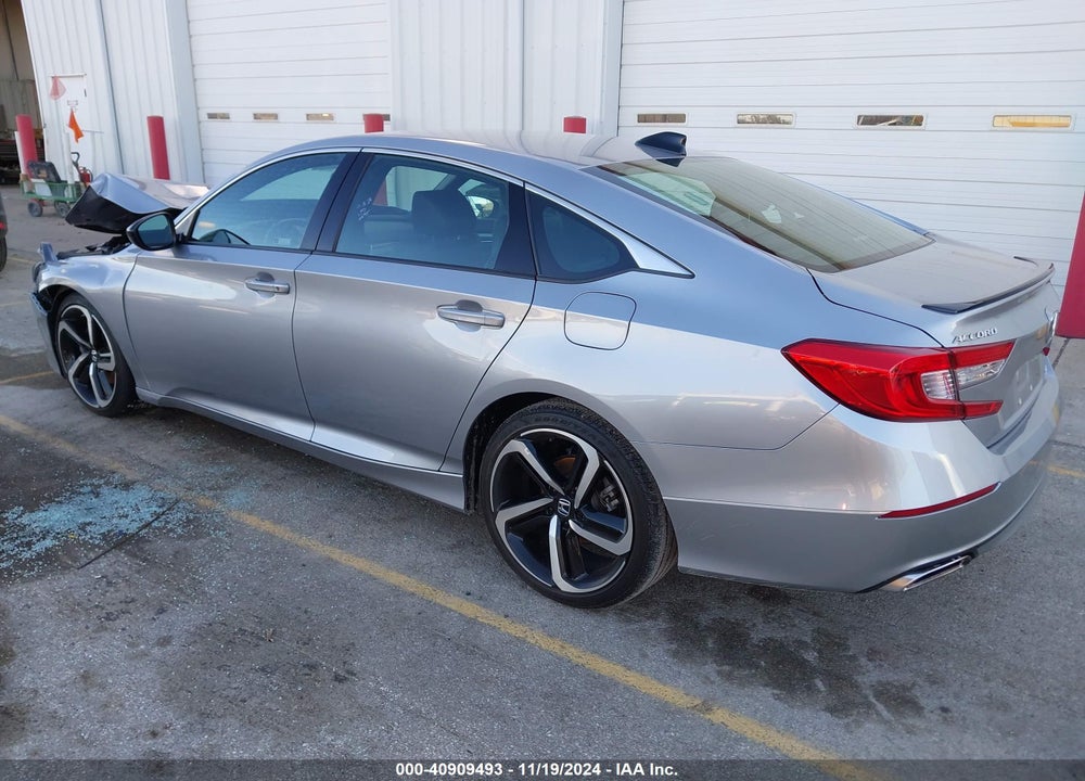 2022 HONDA ACCORD VIN: 1HGCV1F34NA086518