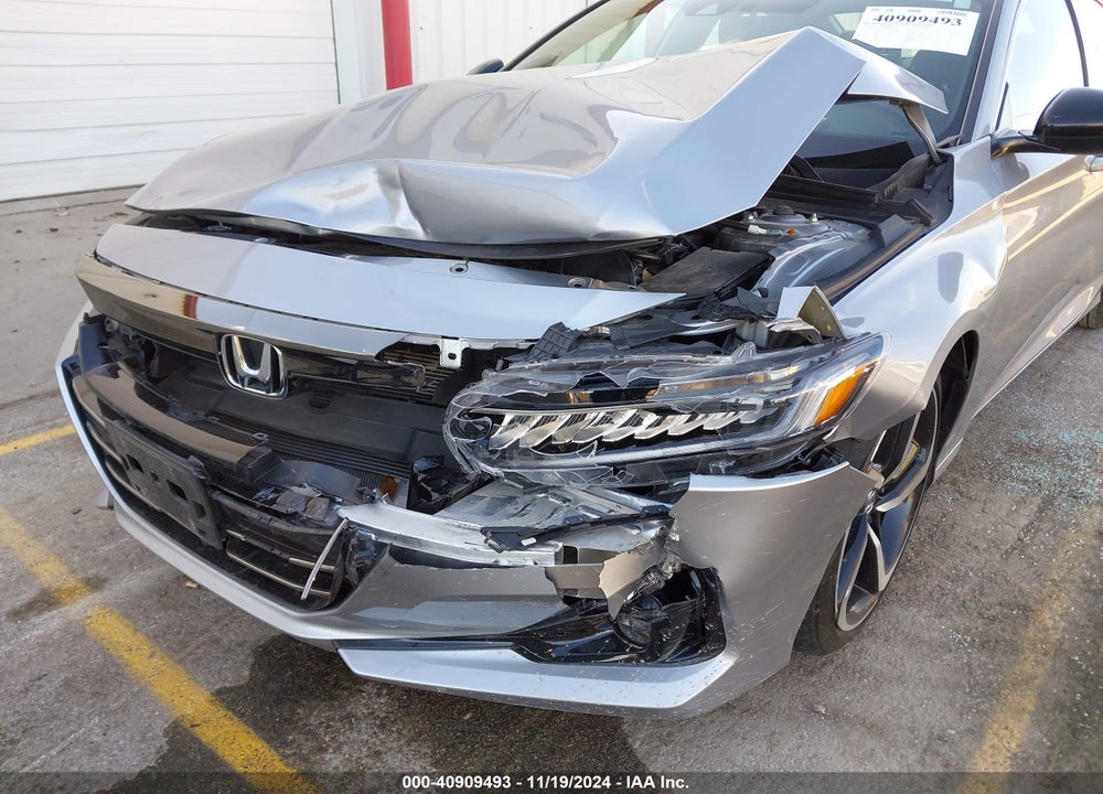 2022 HONDA ACCORD VIN: 1HGCV1F34NA086518