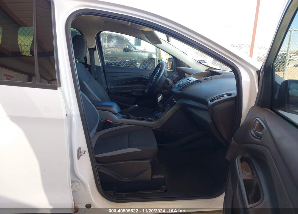 2014 FORD ESCAPE S VIN: 1FMCU0F79EUD08592