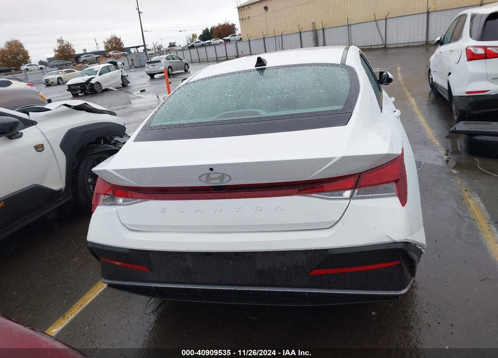 2024 HYUNDAI ELANTRA SE VIN: KMHLL4DG6RU774791