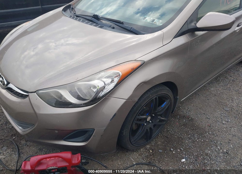 2013 HYUNDAI ELANTRA GLS VIN: 5NPDH4AE0DH279986