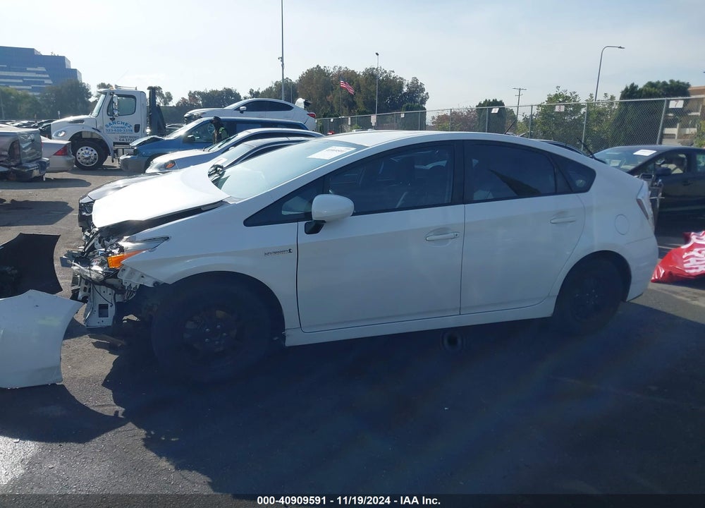 2010 TOYOTA PRIUS III VIN: JTDKN3DUXA0174698