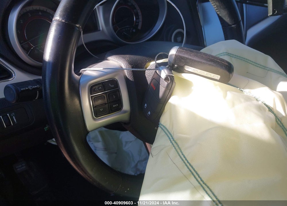2019 DODGE JOURNEY SE VIN: 3C4PDCBB1KT860384