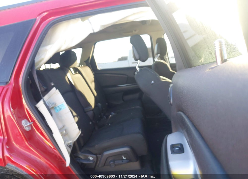 2019 DODGE JOURNEY SE VIN: 3C4PDCBB1KT860384