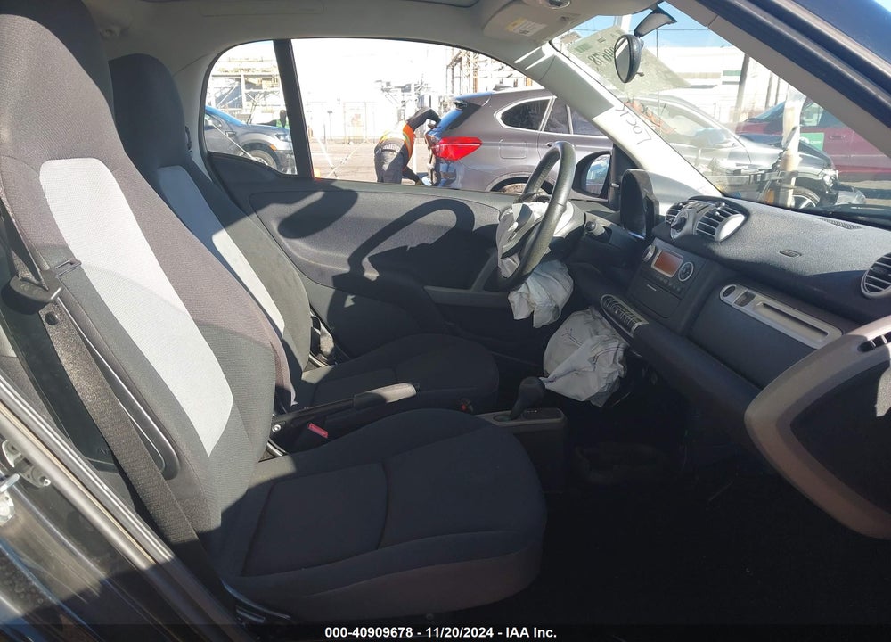 2015 SMART FORTWO PASSION/PURE VIN: WMEEJ3BAXFK797561