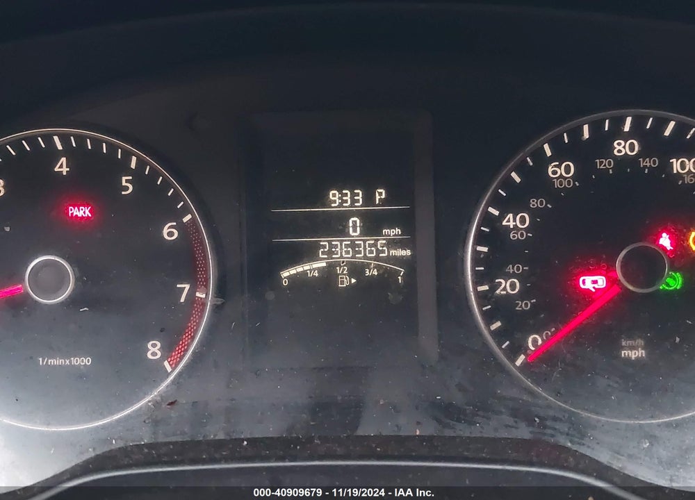 2013 VOLKSWAGEN JETTA 2.5L SEL VIN: 3VWLX7AJ0DM256258