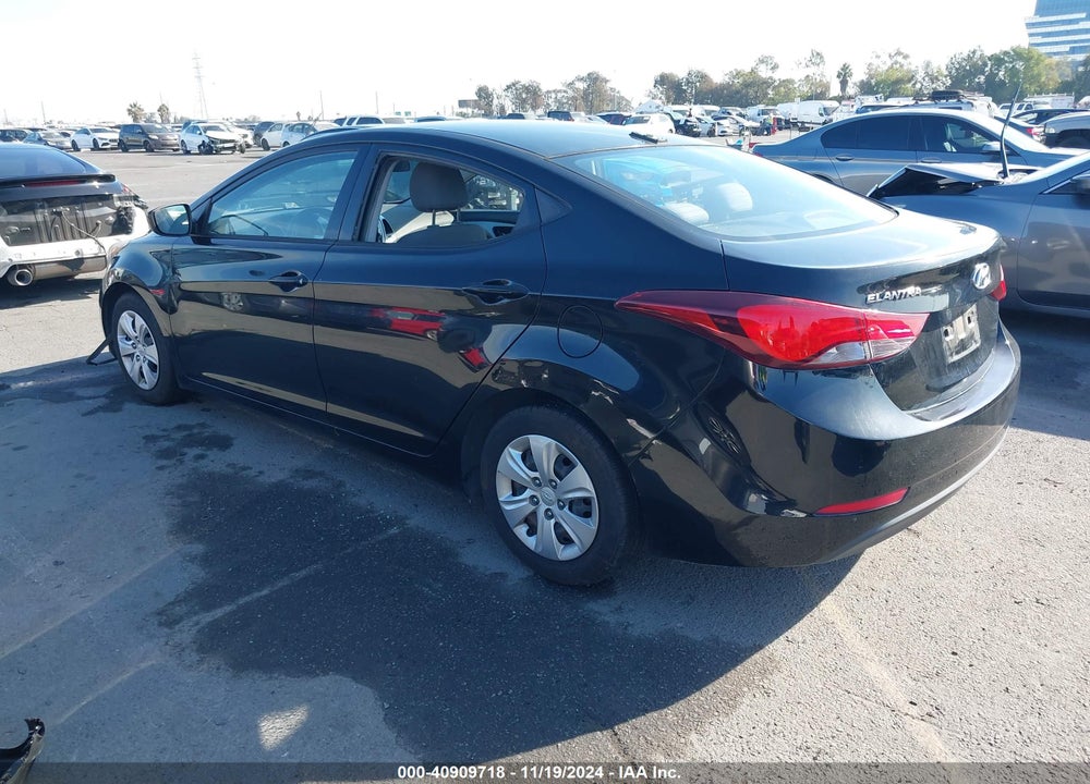 2016 HYUNDAI ELANTRA SE VIN: 5NPDH4AE0GH747820