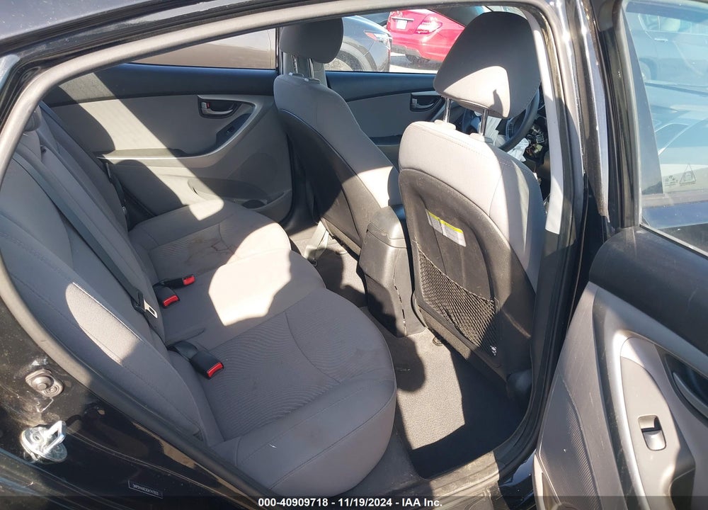 2016 HYUNDAI ELANTRA SE VIN: 5NPDH4AE0GH747820