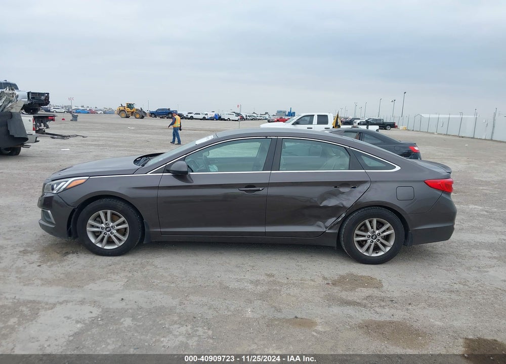 2017 HYUNDAI SONATA VIN: 5NPE24AF2HH595054