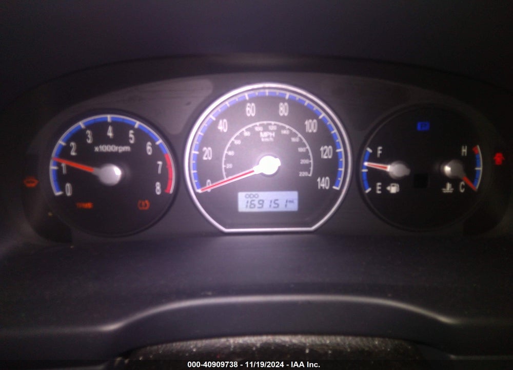 2009 HYUNDAI SANTA FE GLS VIN: 5NMSG13D89H247806