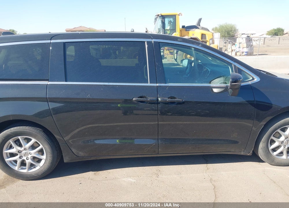 2023 CHRYSLER PACIFICA TOURING L VIN: 2C4RC1BG9PR596689