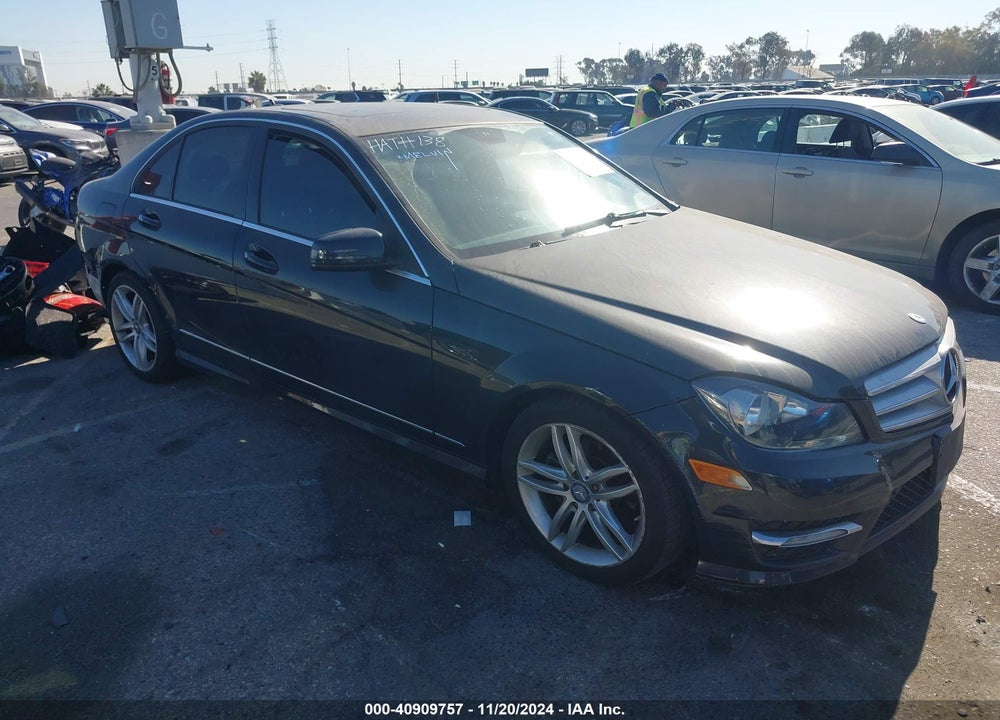 2012 MERCEDES-BENZ C 300 LUXURY 4MATIC/SPORT 4MATIC VIN: WDDGF8BBXCA715284