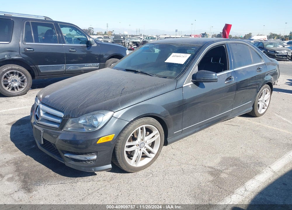 2012 MERCEDES-BENZ C 300 LUXURY 4MATIC/SPORT 4MATIC VIN: WDDGF8BBXCA715284