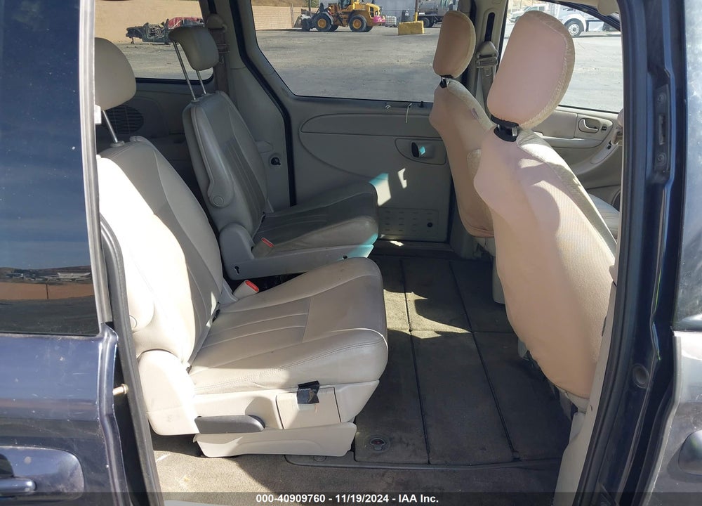 2007 DODGE GRAND CARAVAN SXT VIN: 2D8GP44L57R113661