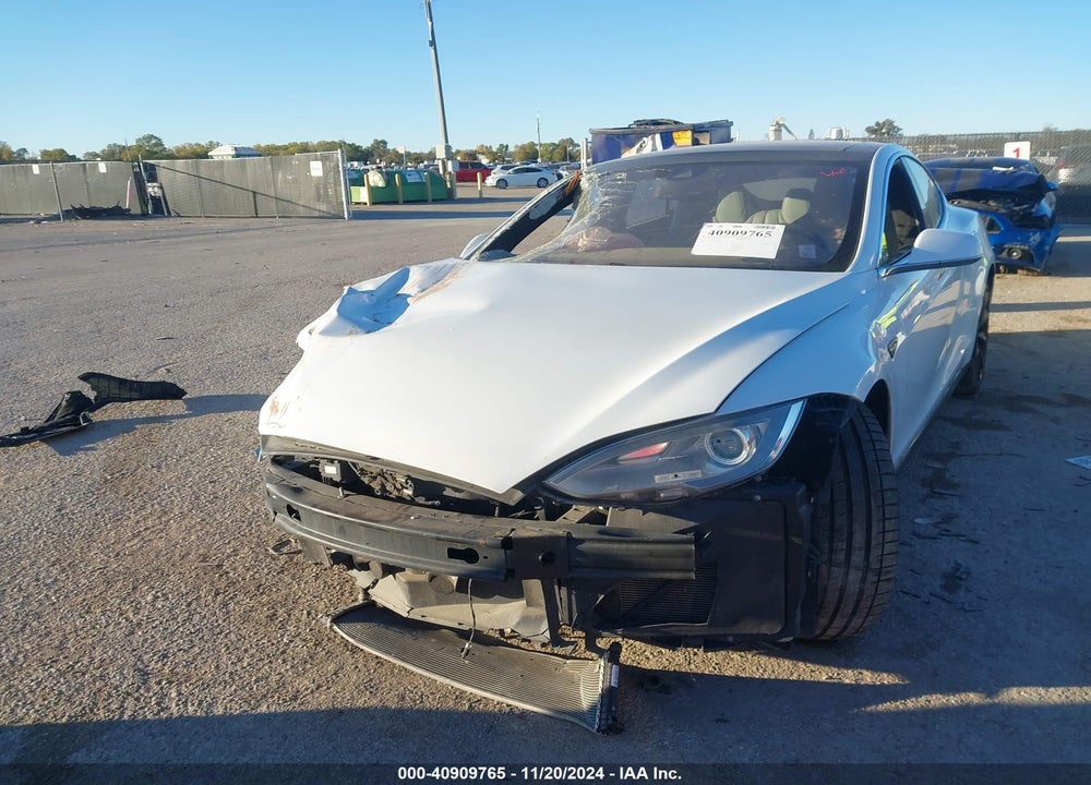 2016 TESLA MODEL S VIN: 5YJSA1E23GF128329