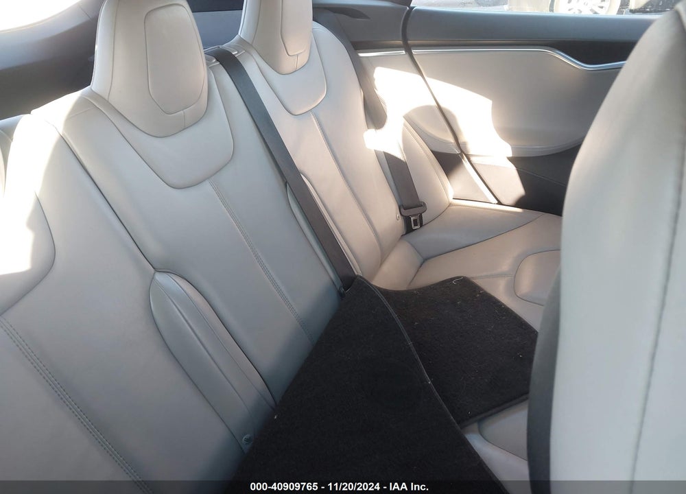 2016 TESLA MODEL S VIN: 5YJSA1E23GF128329