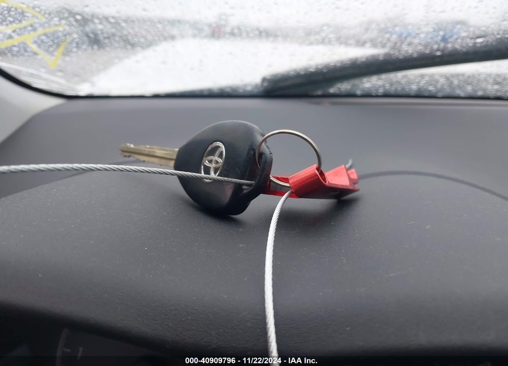 2009 TOYOTA COROLLA S VIN: 2T1BU40E09C142612